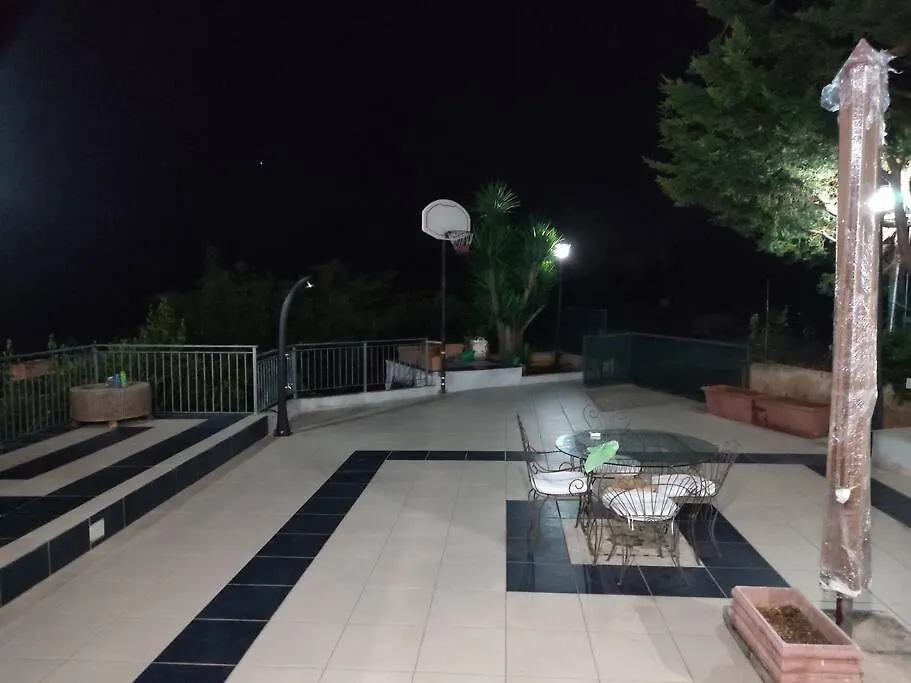 La Terrazza Sull'Addaura Villa Palermo 0*,  Italië